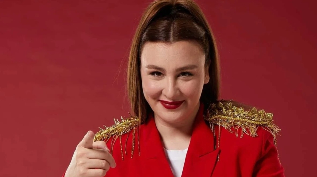 Galatasaray marşını yasemin sakallıoğlu mu yazdı?