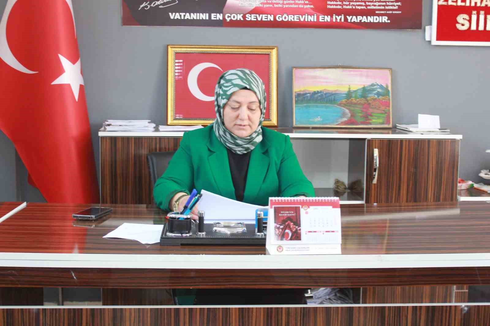 14 erkek adayi geride birakmisti kadin muhtar muhtarligin kapisini kapali gordukten sonra muhtar olmaya uLT7ZQmj
