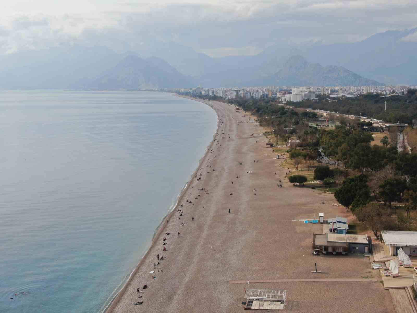 14 ilde sari kod uyarisi verilirken antalyada bahar havasi yasandi 8 SzjTjCXy