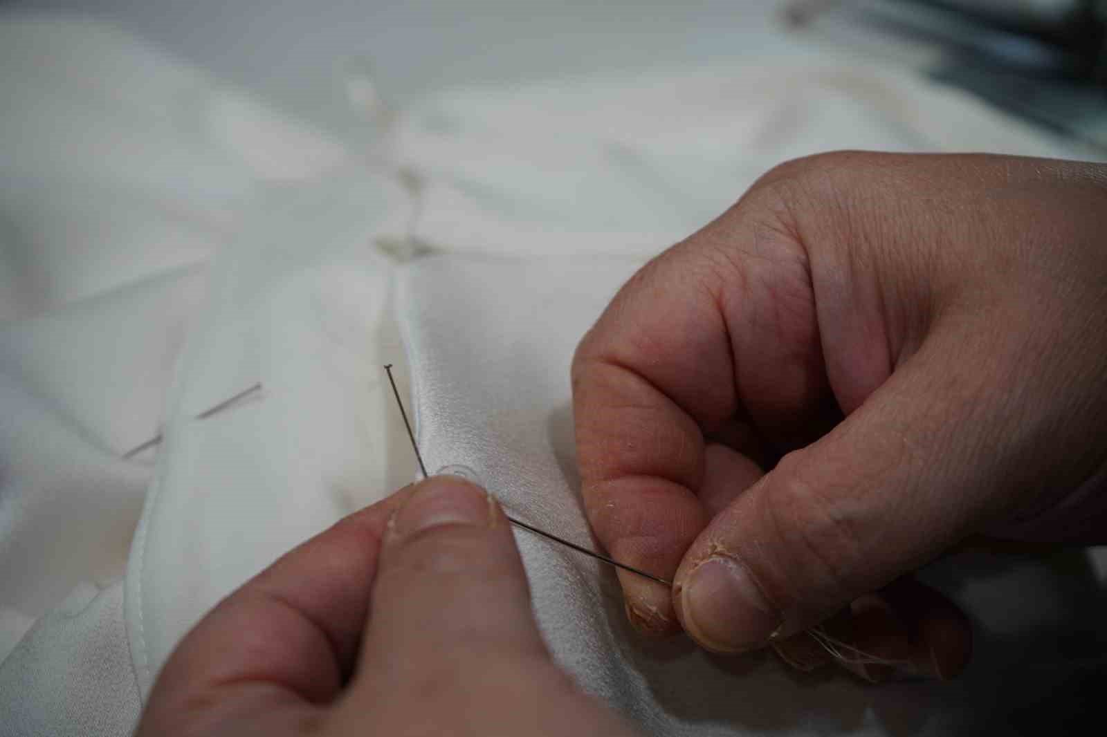 14 yasinda babasiz kalinca igne iplige sigindi 1 DKsOA9p9