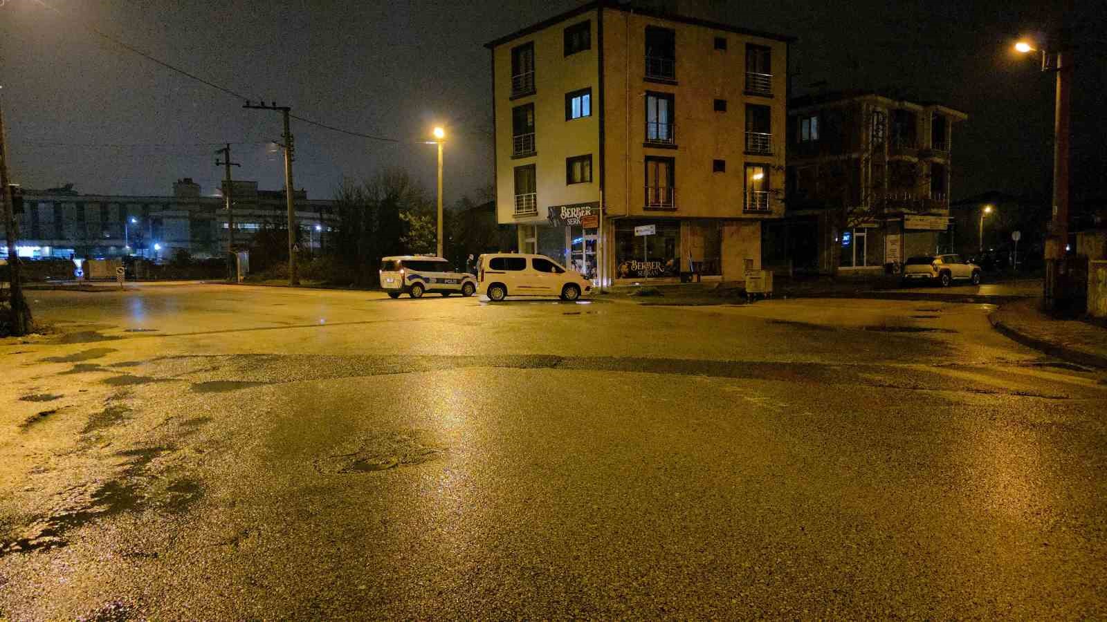 14 yasinda cocuk otobus duraginda silahla vurulmus halde bulundu 1 NgK4vADF
