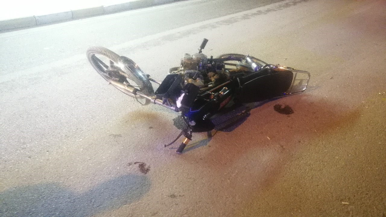 14 yaşındaki motosiklet sürücüsünün akrobasi tutkusu kazaya neden oldu: 2 yaralı 7 14 yasindaki motosiklet surucusunun akrobasi tutkusu kazaya neden oldu 2 yarali 3