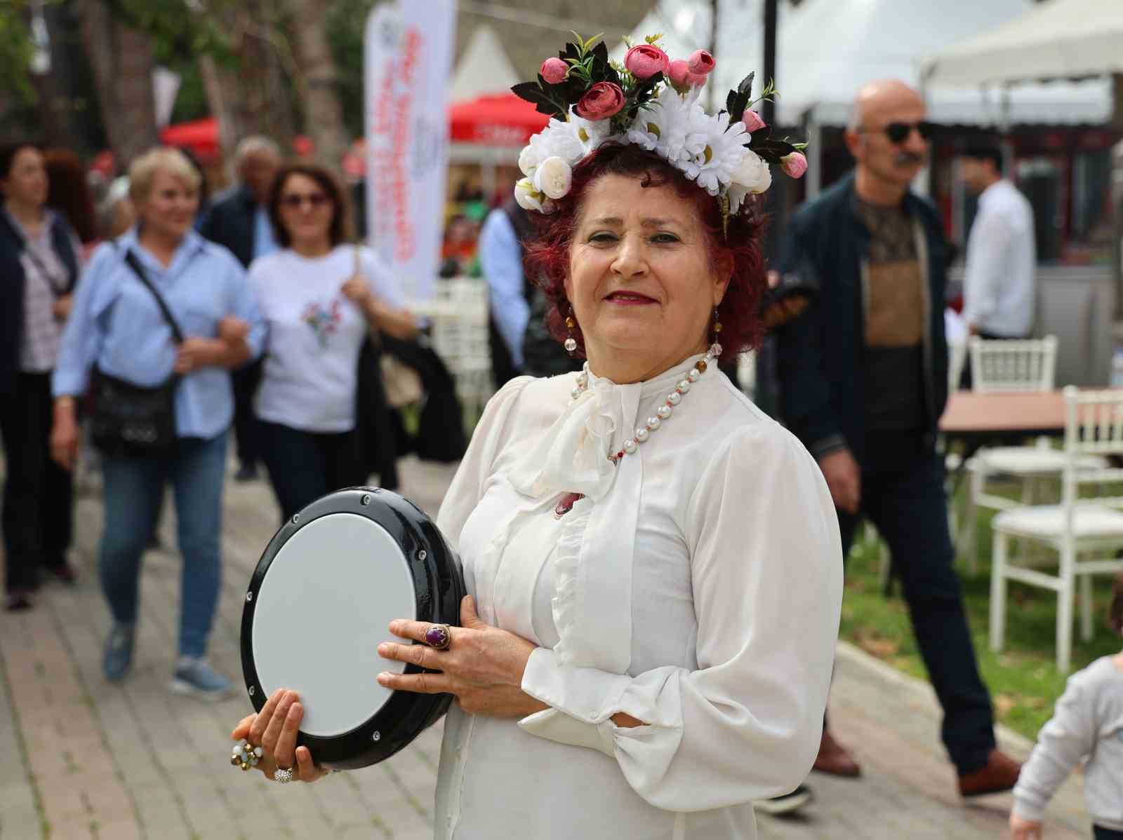 14uncu uluslararasi portakal cicegi karnavali basladi 8