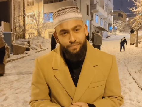 Celal Karatüre kimdir? “Kabe’de Hacılar Hu Der Allah” videosuyla ünlenen isim nereli, nasıl meşhur oldu? 17 Celal Karatüre kimdir sorusu neden bu kadar araştırılıyor?