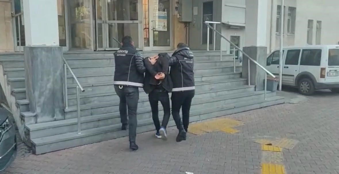 15 farkli ilde 20 kez aranma kaydi bulunan sahis yakalandi 0