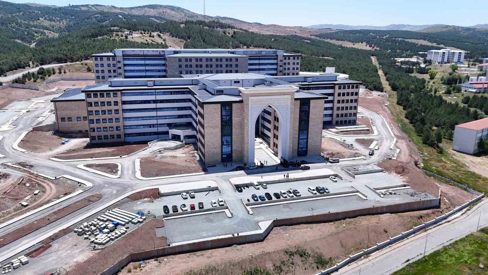 15 milyar liralik dev saglik yatiriminda sona gelindi 1071 yatakli hastane yil sonunda acilacak TDBe9Ujd