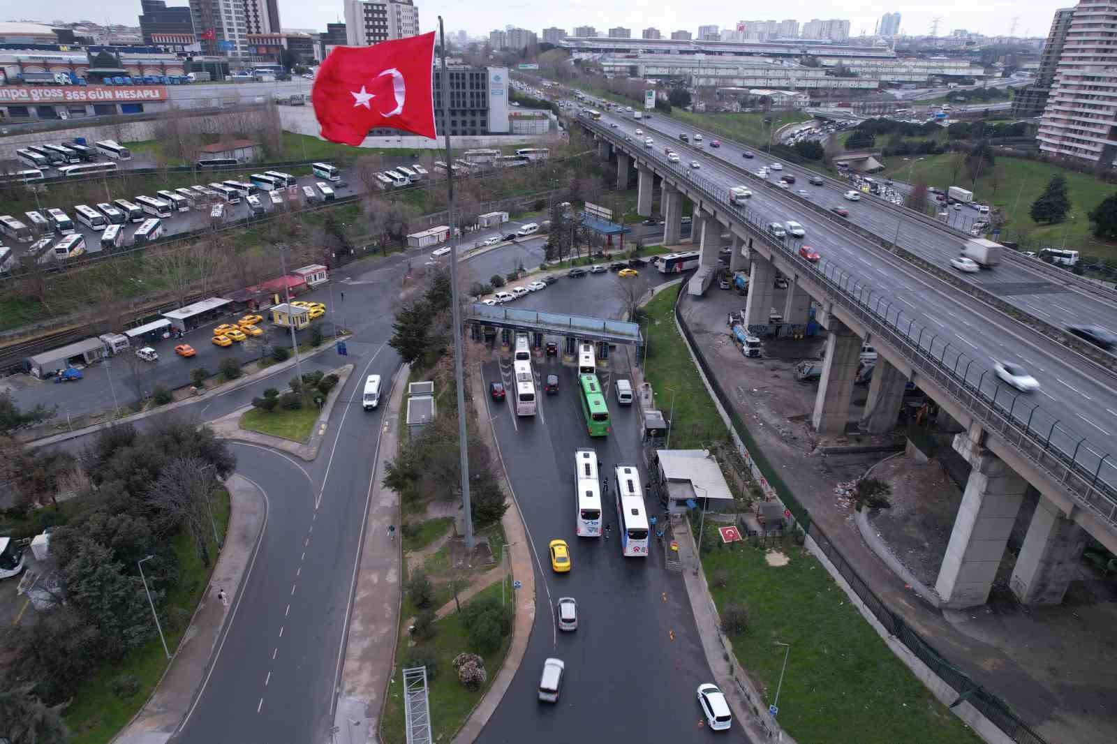 15 temmuz demokrasi otogarindaki bayram hareketliligi 0