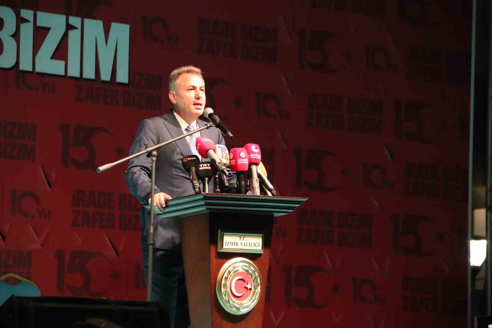 15 Temmuz Demokrasi ve Milli Birlik Günü’nde binlerce İzmirli tek yürek oldu 6 15 temmuz demokrasi ve milli birlik gununde binlerce izmirli tek yurek oldu 2 f72J5Xpi