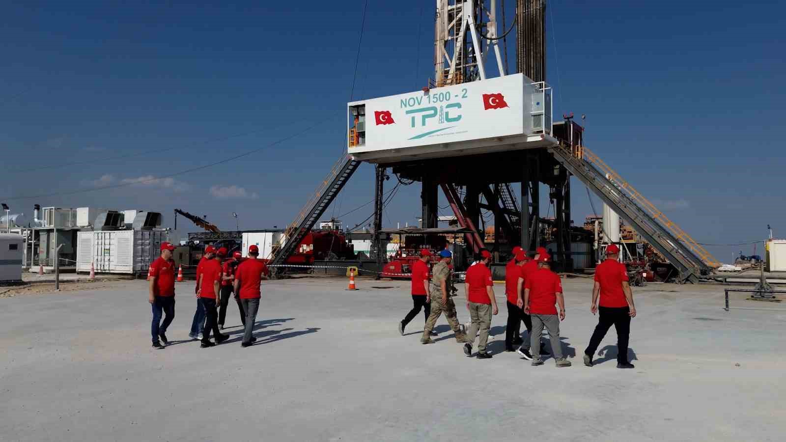 15 temmuz gazileri gabarda petrol uretim tesisini gezdi 3 ePTTtpt2