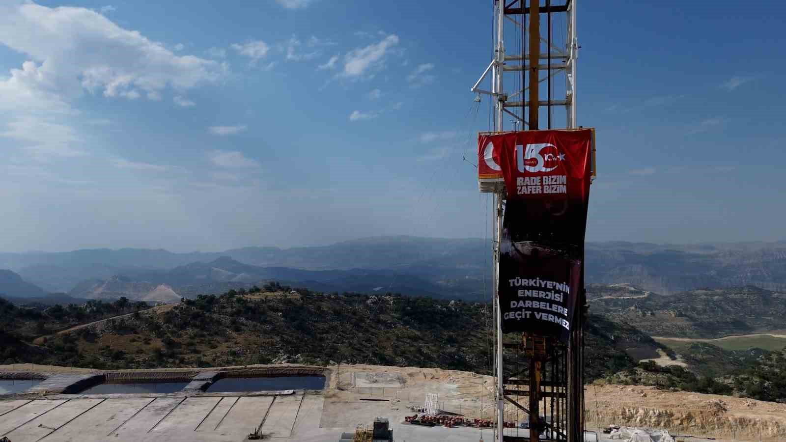 15 temmuz gazileri gabarda petrol uretim tesisini gezdi 4 YpJDGDzp