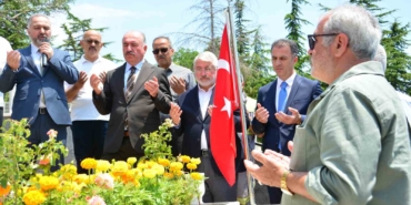 15-temmuz-sehidi-ali-karsli-kabri-basinda-dualarla-anildi-gqkxK7GP.jpg