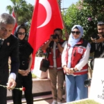 15-temmuz-sehidi-annesi-onuncu-yilindayiz-sehidimiz-gururumuz-onurumuz-oglumuz-her-seyimiz-GflX6cP1.jpg