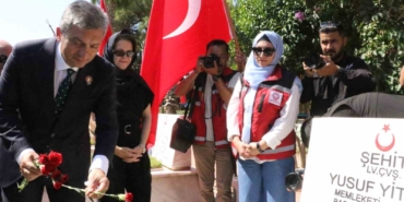 15-temmuz-sehidi-annesi-onuncu-yilindayiz-sehidimiz-gururumuz-onurumuz-oglumuz-her-seyimiz-GflX6cP1.jpg