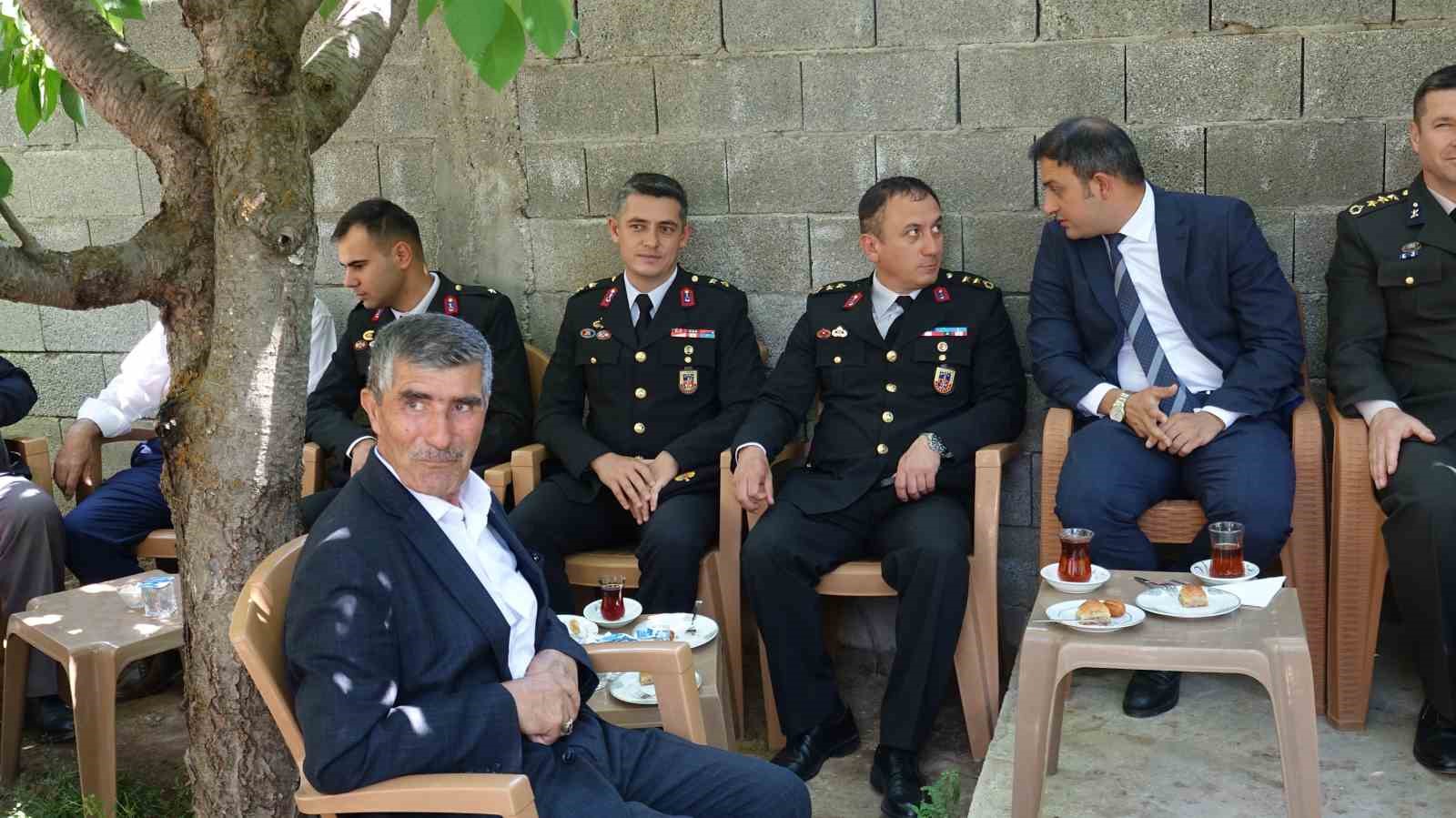 15 temmuz sehidi mezari basinda anildi 5 MjkZ7QPj
