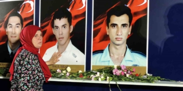 15-temmuz-sehidinin-annesi-ben-evlatsiz-yasarim-ama-vatansiz-yasayamam-lR9LIncJ.jpg