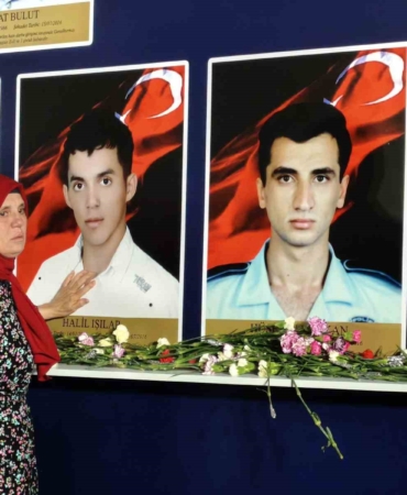 15-temmuz-sehidinin-annesi-ben-evlatsiz-yasarim-ama-vatansiz-yasayamam-lR9LIncJ.jpg