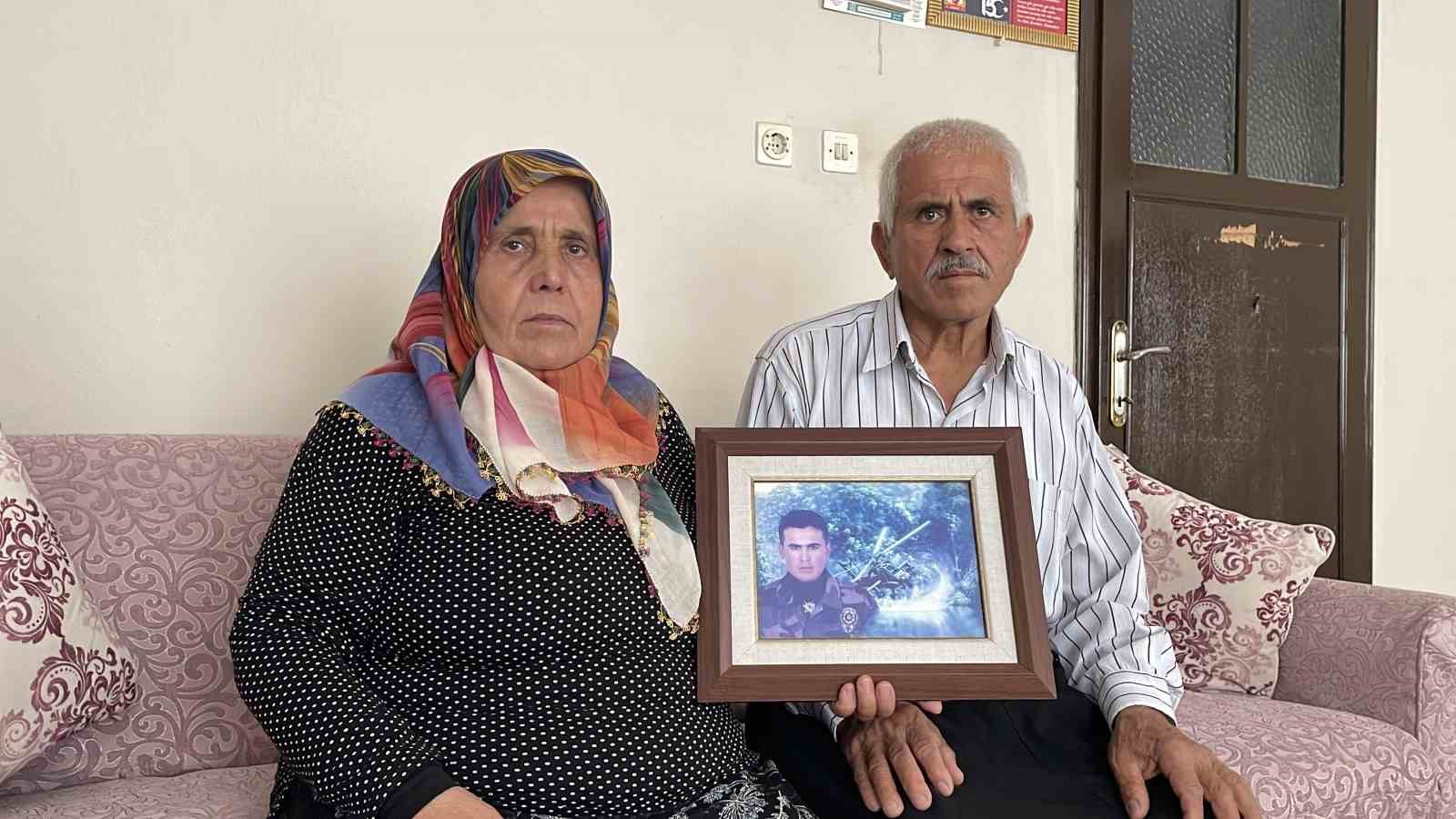15 temmuz sehidinin annesi benim kuzum bir gitti bin tane kardes birakti bana 1 Jwl5pGQT