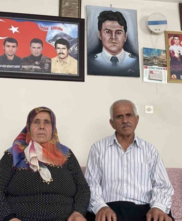 15-temmuz-sehidinin-annesi-benim-kuzum-bir-gitti-bin-tane-kardes-birakti-bana-kCJgSRcn.jpg