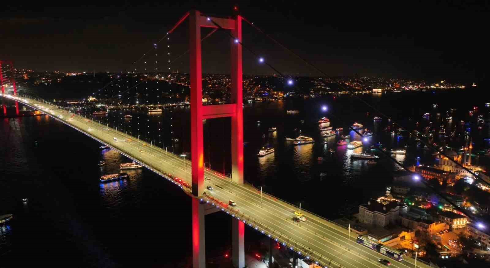 15 temmuz sehitler koprusunde yilbasi coskusu havadan goruntulendi 0 zd3TapJP