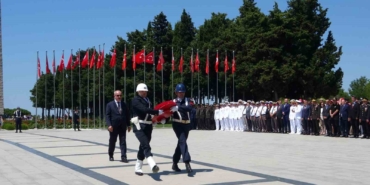 15-temmuz-sehitleri-sehitler-abidesinde-anildi-NgPkSewA.jpg