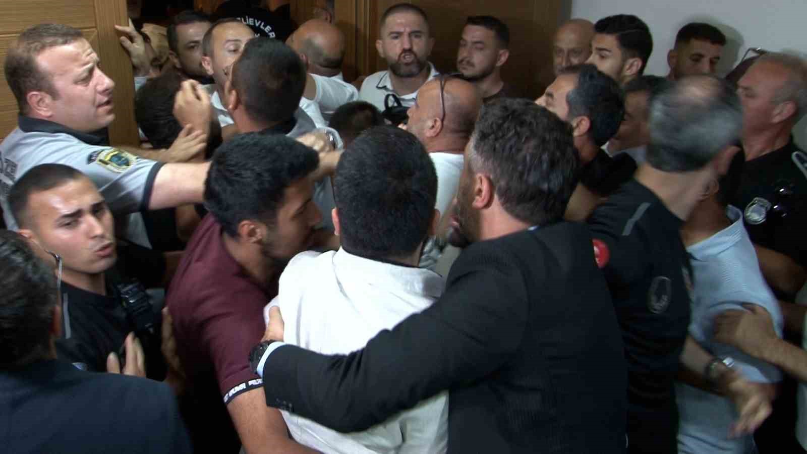 15 temmuza tiyatro diyen chpli meclis uyelerine sehitleri ailelerinden sert tepki 1 ApGFjuKs