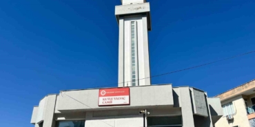15-temmuzda-izmirde-saldiriya-ugrayan-camide-ibretlik-tevafuk-CKJXrUpz.jpg