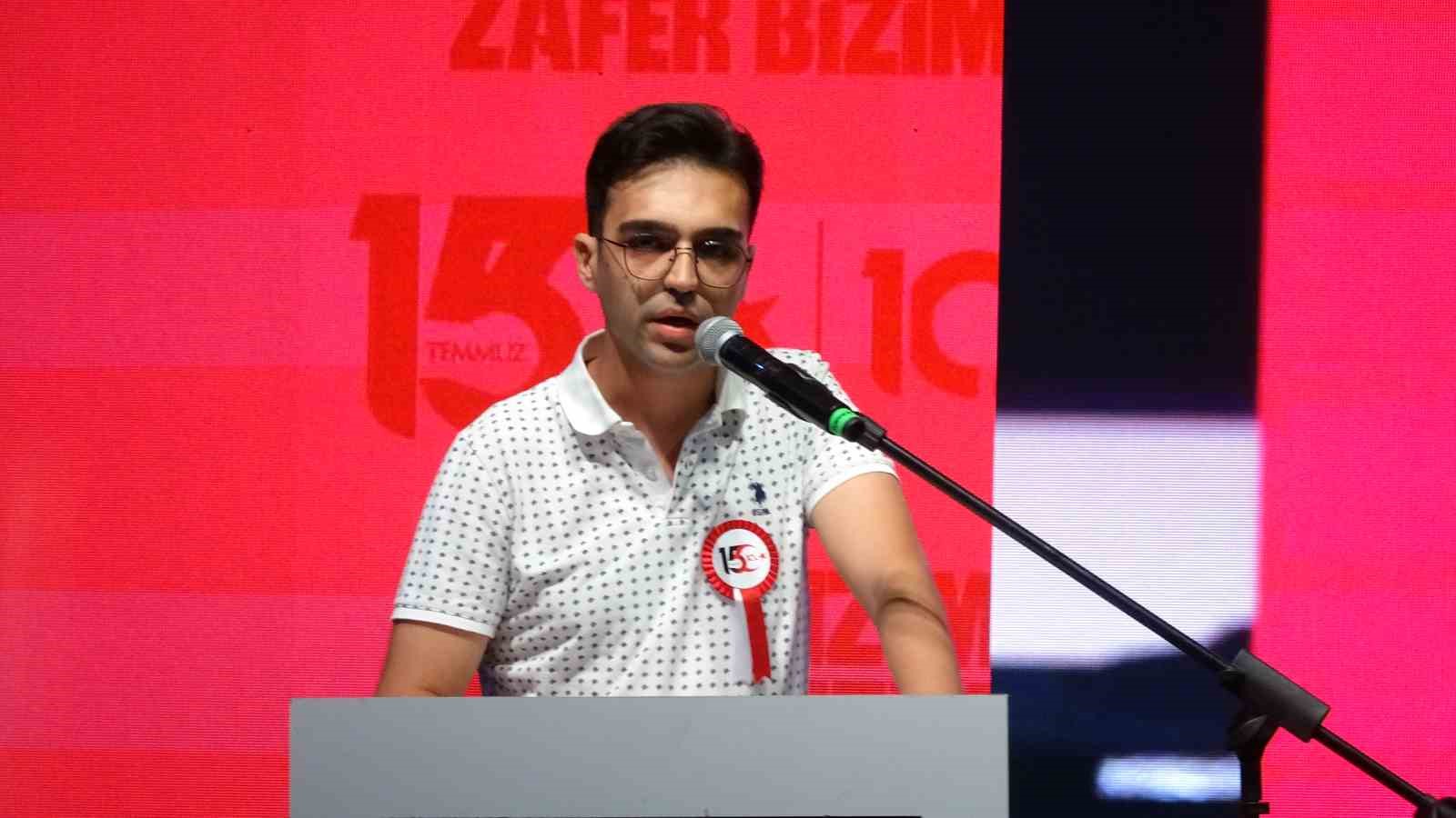 15 temmuzda sehit olan polis niyazi altayin oglu benim icin o gece bir evladin MjEvlNjt
