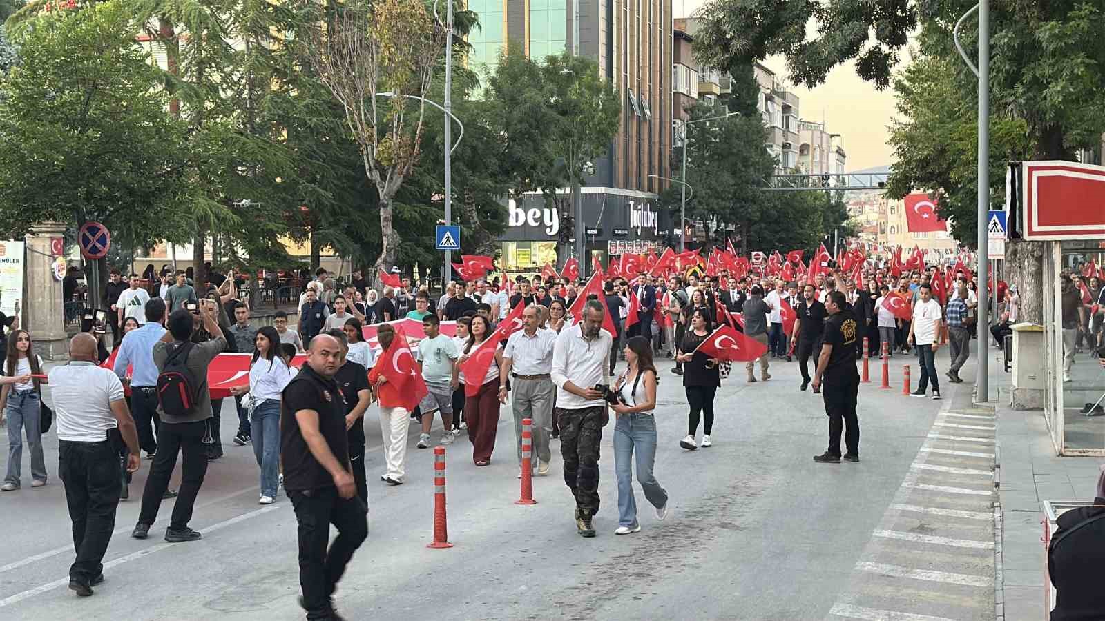 15 temmuzda sehit olan polis niyazi altayin oglu benim icin o gece bir evladin SWcgEJ52
