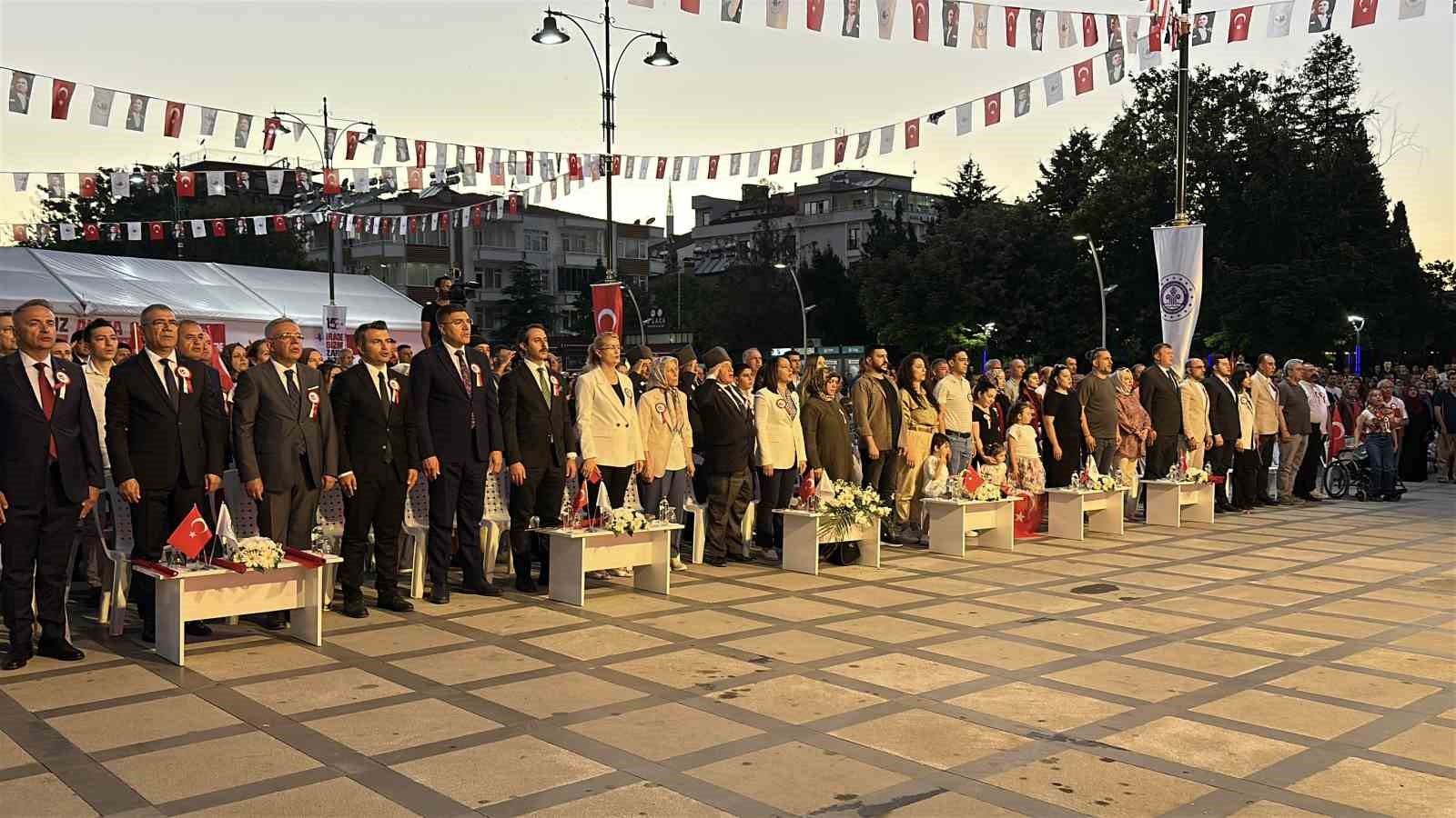 15 temmuzda sehit olan polis niyazi altayin oglu benim icin o gece bir evladin lEzAvYnQ