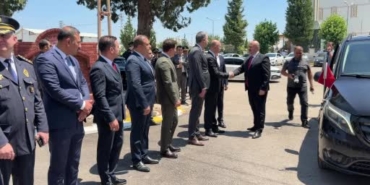 15-temmuzda-sehitler-kabirleri-basinda-anildi-smQAwKdW.jpg