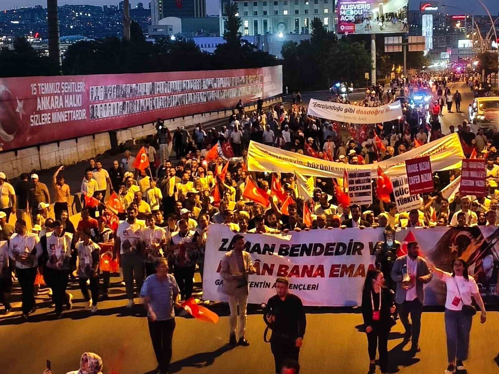 15 temmuzun 10 yil donumunde cumhurbaskanligi kulliyesine yuruyus 3 kjslOLSw