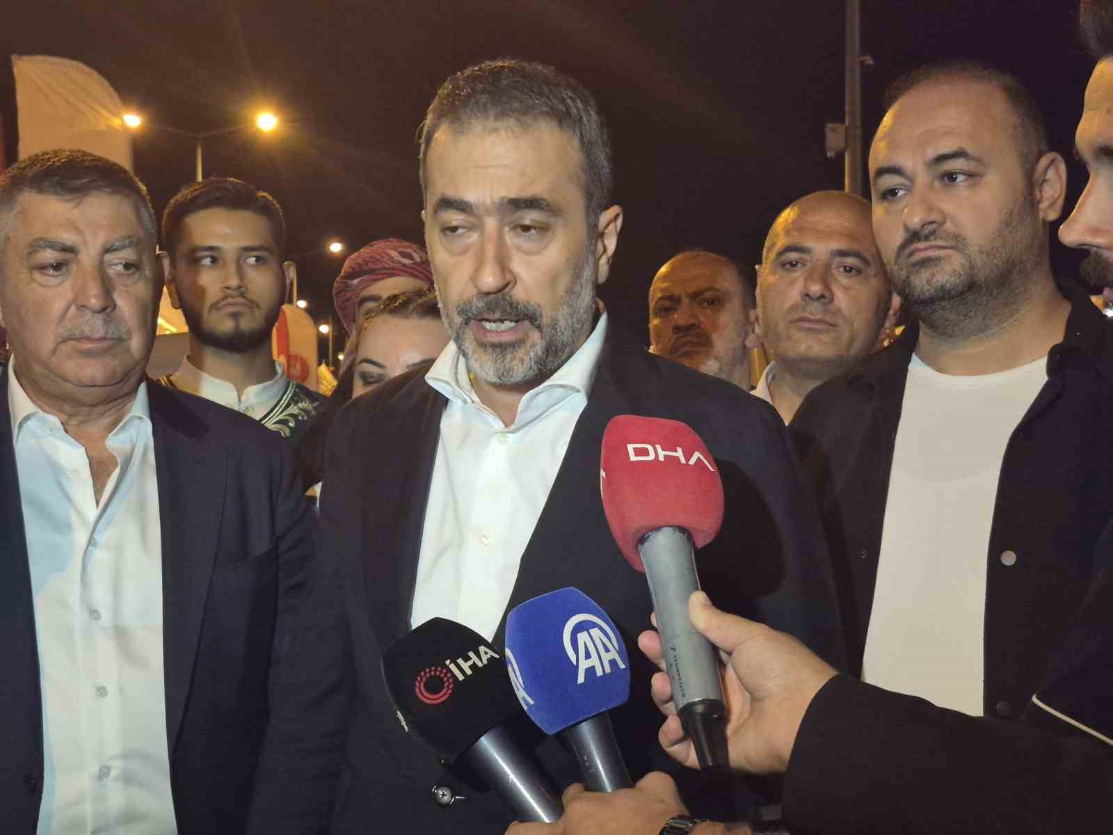 15 Temmuz’un 10’uncu yılında Cumhurbaşkanlığı Külliyesi’nde nöbet tutuldu 4 15 temmuzun 10uncu yilinda cumhurbaskanligi kulliyesinde nobet tutuldu 0 4w4RsWHr