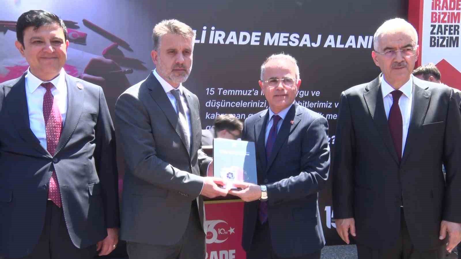 15 Temmuz’un hafızası UNESCO Meydanı’nda yaşatılıyor 7 15 temmuzun hafizasi unesco meydaninda yasatiliyor 3 M7yLd2Tl