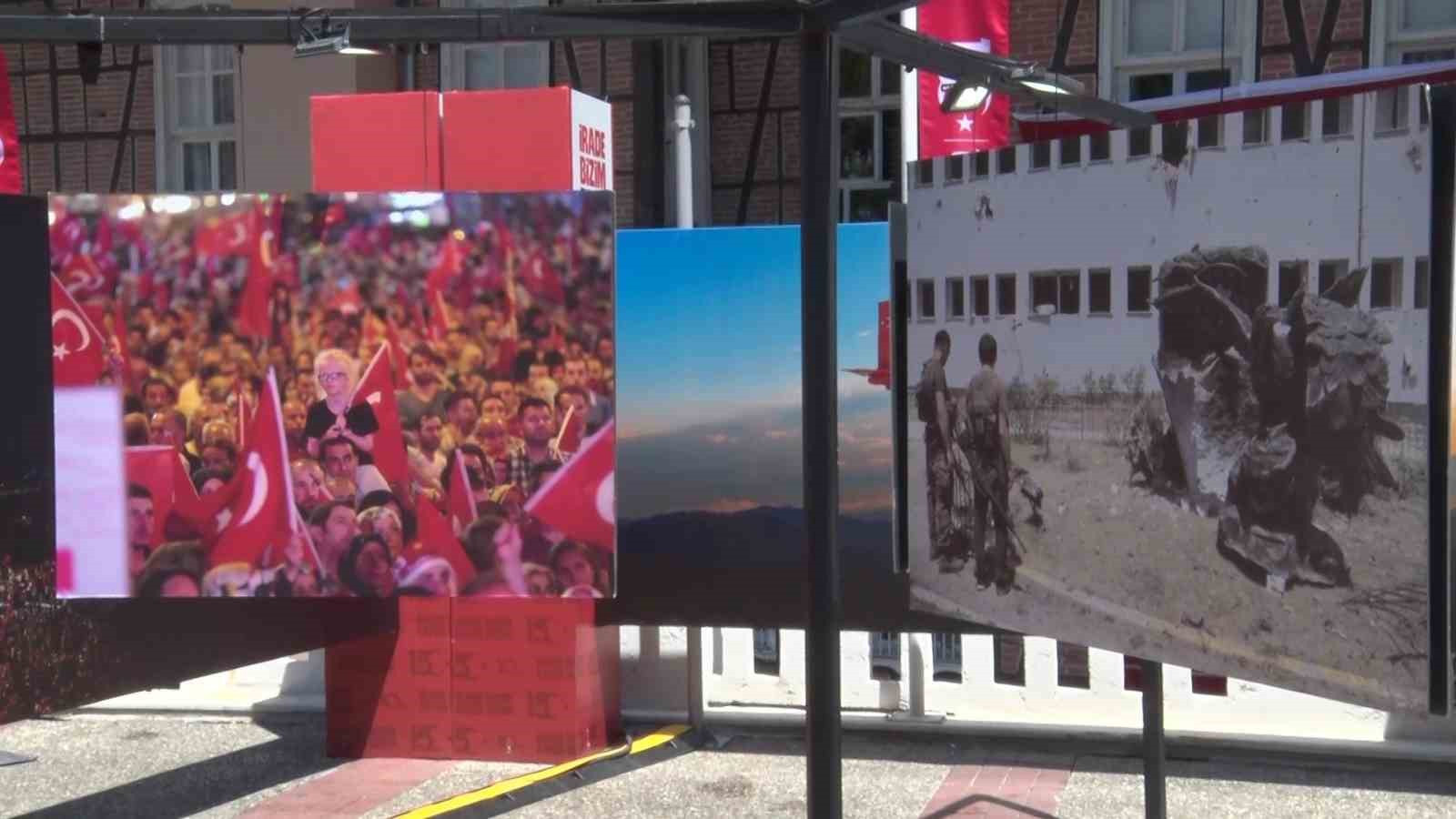 15 Temmuz’un hafızası UNESCO Meydanı’nda yaşatılıyor 9 15 temmuzun hafizasi unesco meydaninda yasatiliyor 5 AaDhKZMd