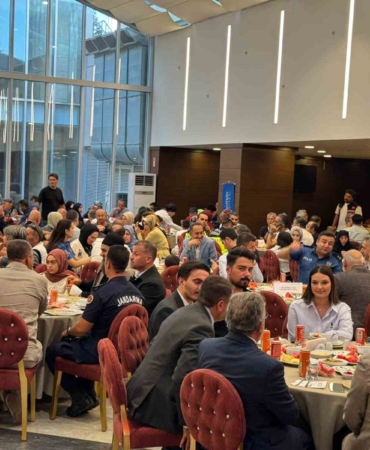 15-temmuzun-kahramanlari-arnavutkoyde-vefa-sofrasinda-bulustu-pXTAhX8t.jpg