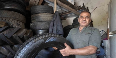 15-yasinda-basladi-35-yildir-arac-lastigi-ile-yatip-kalkiyor-x4358w4p.jpg