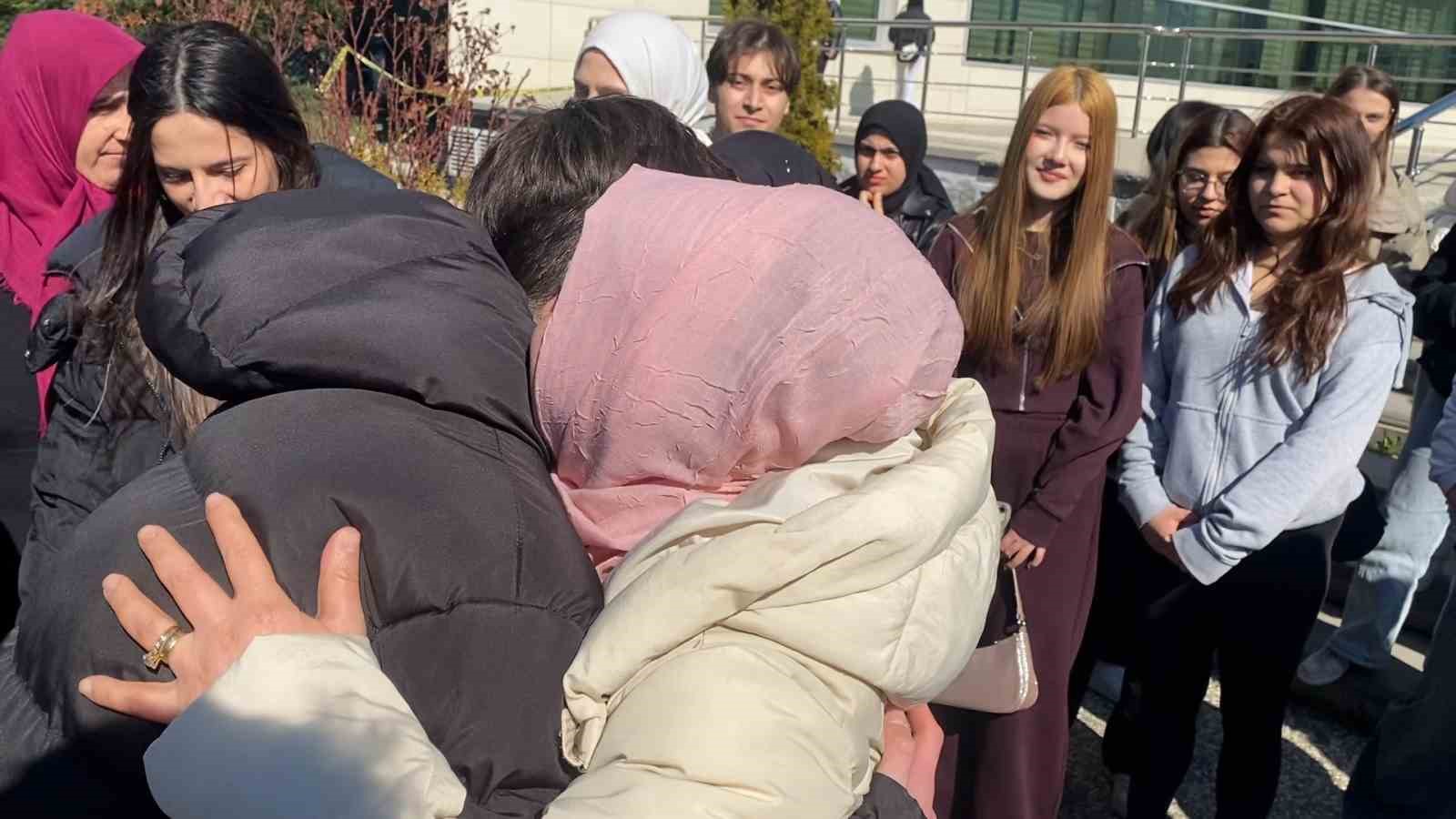 15 yasindaki alperenin olumune boynuna atilan yumruk sebep olmus 1 aiE1bpil