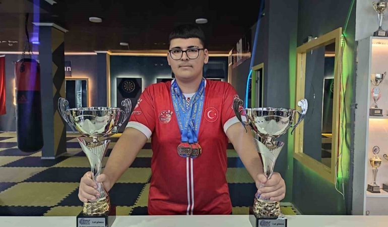 15-yasindaki-milli-dart-sporcusu-atasayardan-onemli-basarilar-TltzZgde.jpg