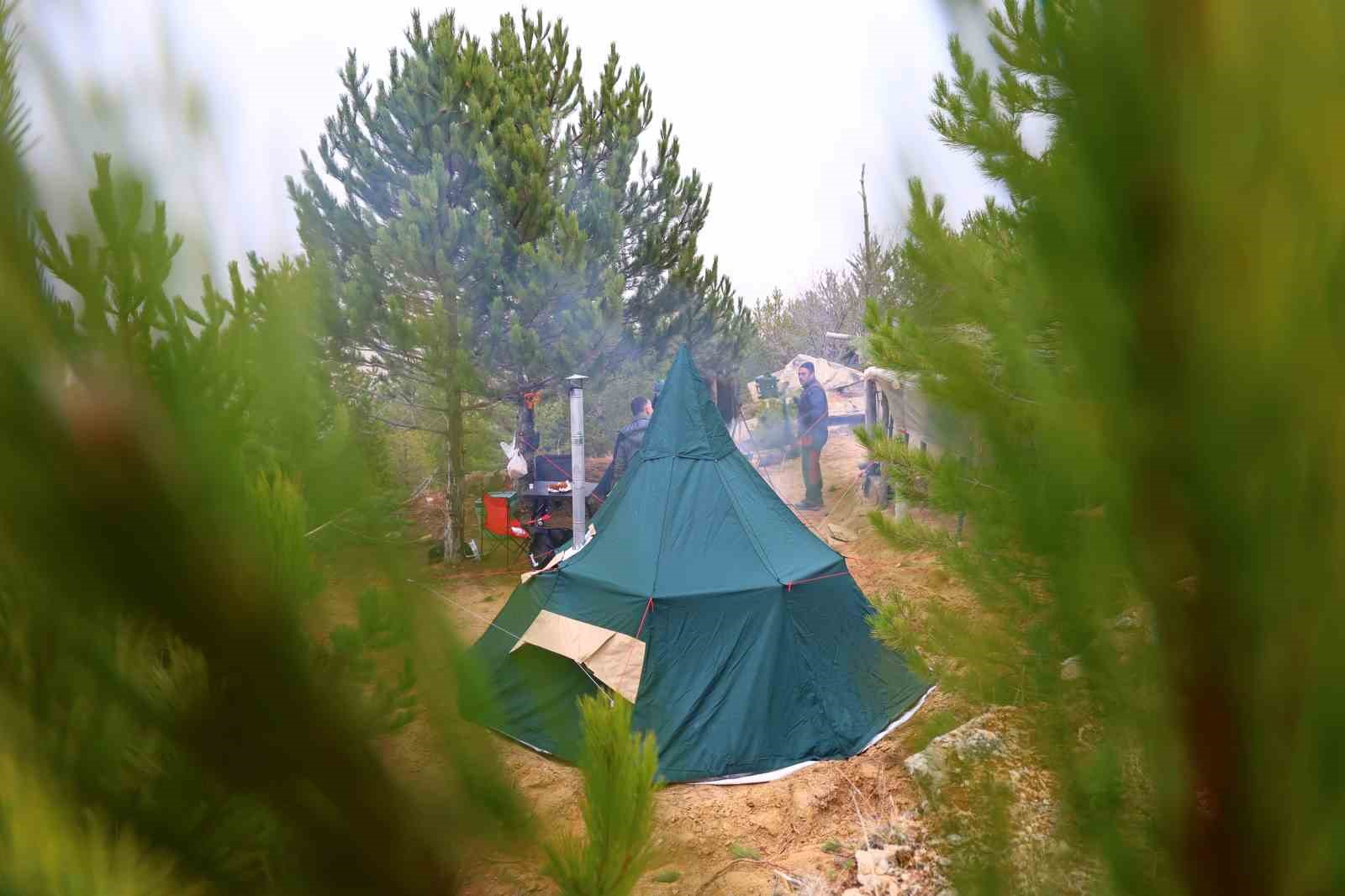 15 yillik cografya ogretmeni kamp ve bisikletle dogayi ogretiyor 13 ID2Wi25i