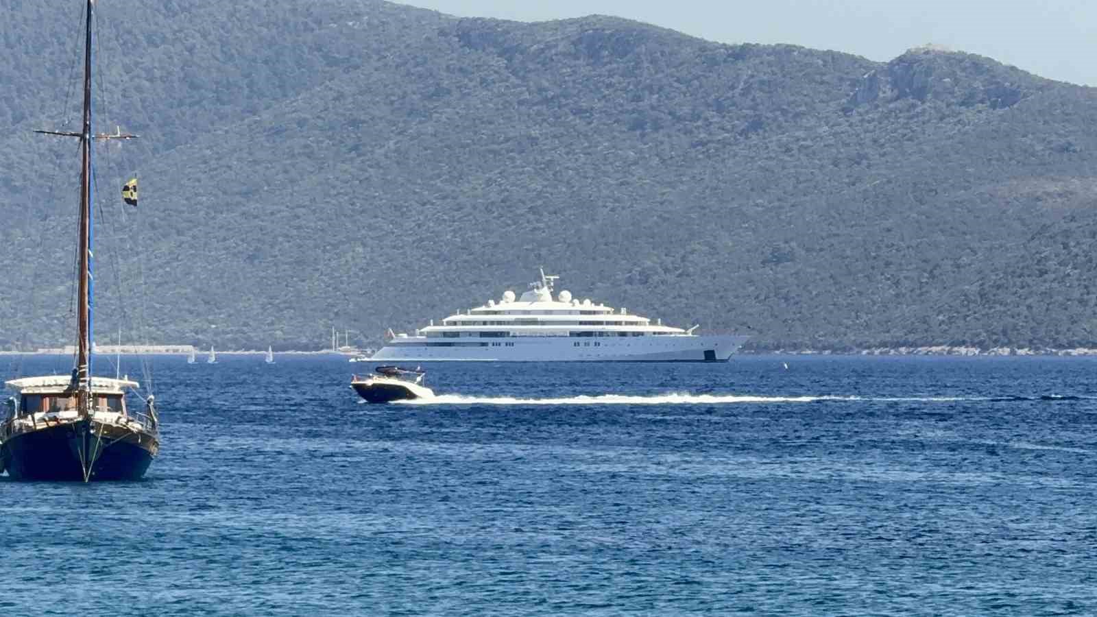 150 milyon dolarlik yuzen saray bodrumda 2 LyJrZwJ8