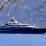 150-milyon-dolarlik-yuzen-saray-bodrumda-Zb6JgrGD.jpg