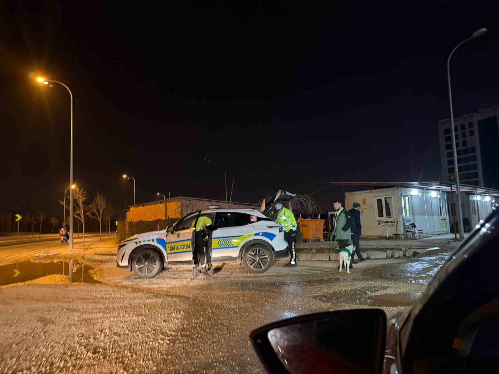 1.55 promil alkollü yakalanan ve 14 bin TL ceza kesilen sürücü, karakola köpeğiyle gitti 5 155 promil alkollu yakalanan ve 14 bin tl ceza kesilen surucu karakola kopegiyle gitti MznXsb96