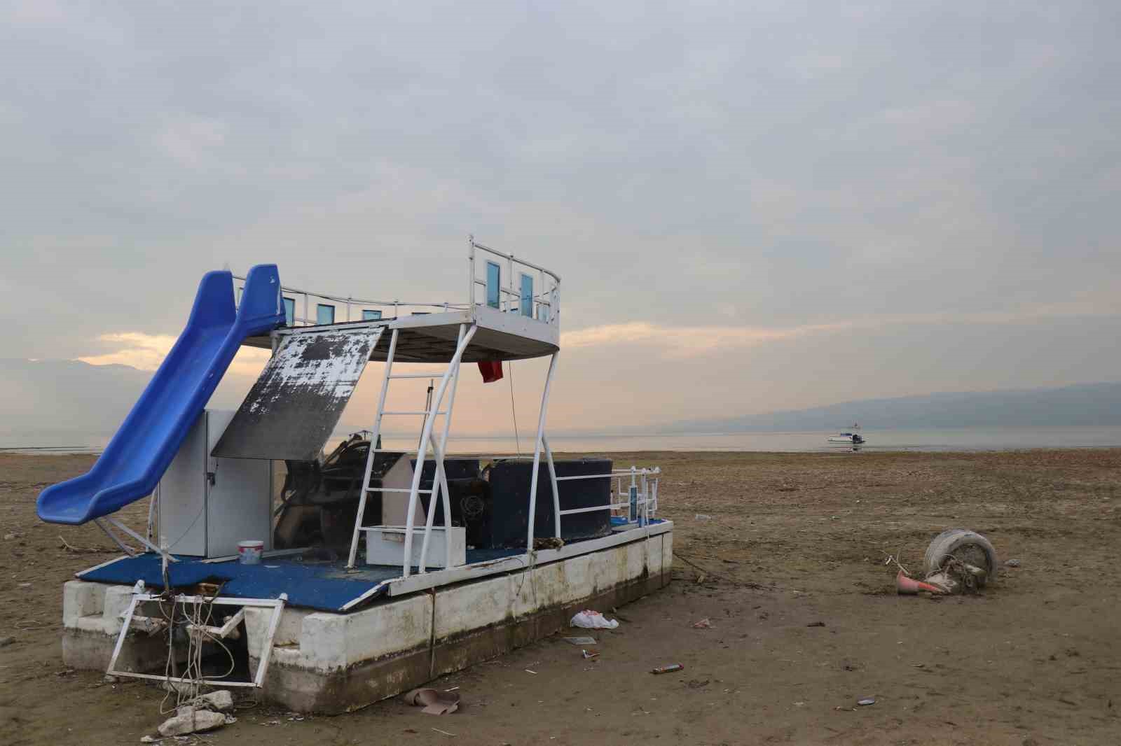 16 ilçenin muhtarları Sapanca Gölü için tek ses oldu: "Sanayinin değil yaşamın kaynağıdır" 6 16 ilcenin muhtarlari sapanca golu icin tek ses oldu sanayinin degil yasamin kaynagidir 2 MbADLj8Y