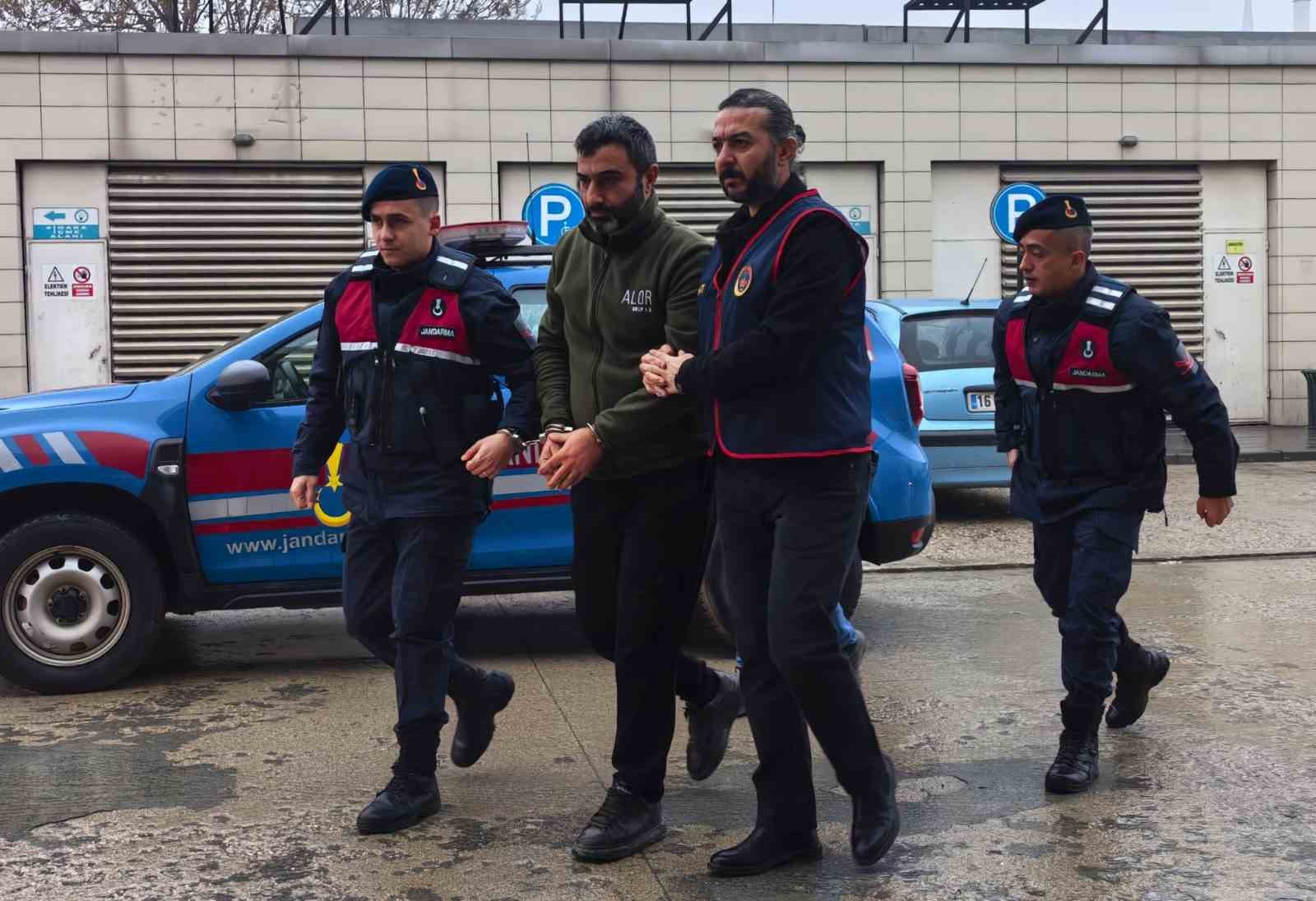 16 suctan 30 yilla aranan sahis bag evinde yakalandi 1 qcQsFTbU