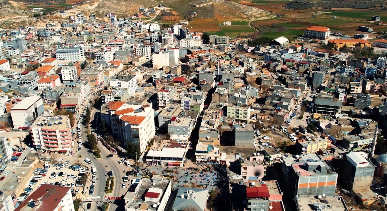 16 yaşındaki kızın silahla ölümüne ilişkin baba da gözaltında 5 16 yasindaki kizin silahla olumune iliskin baba da gozaltinda 1 Tl8AXhrI