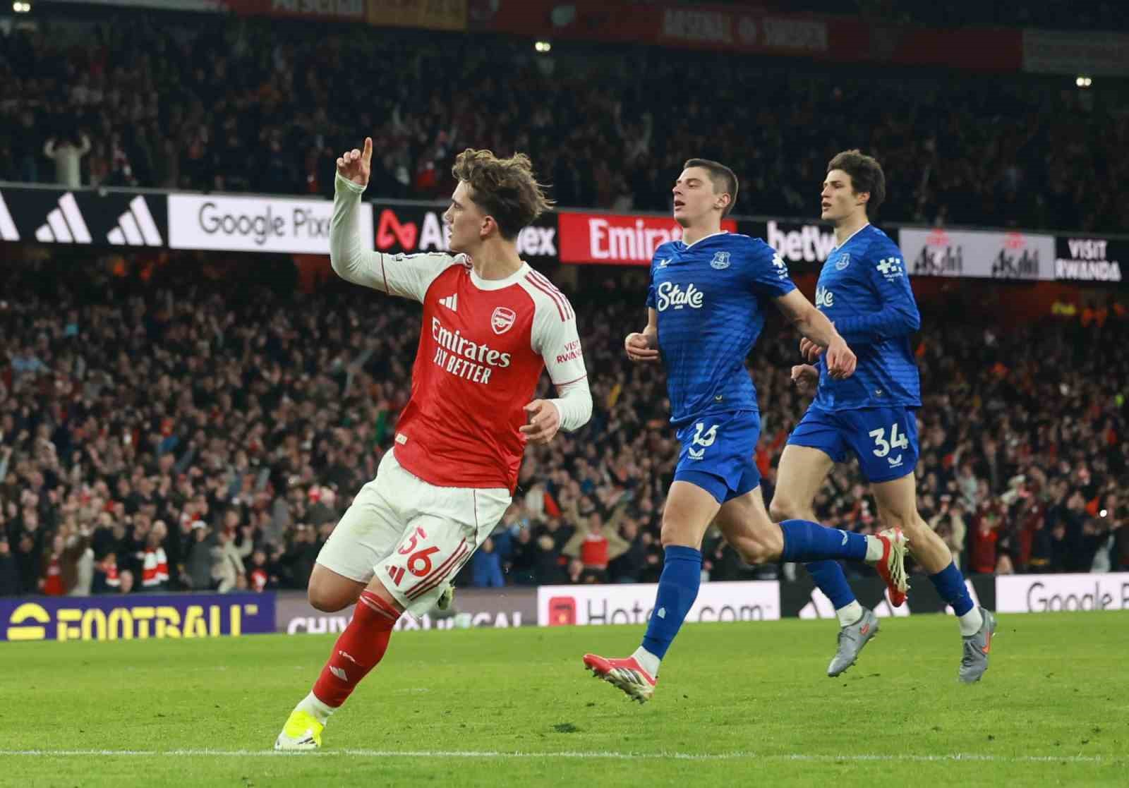 16 yasindaki max dowman tarihe gecti arsenal puan farki 9a yukseltti 1 rOjv1Kev