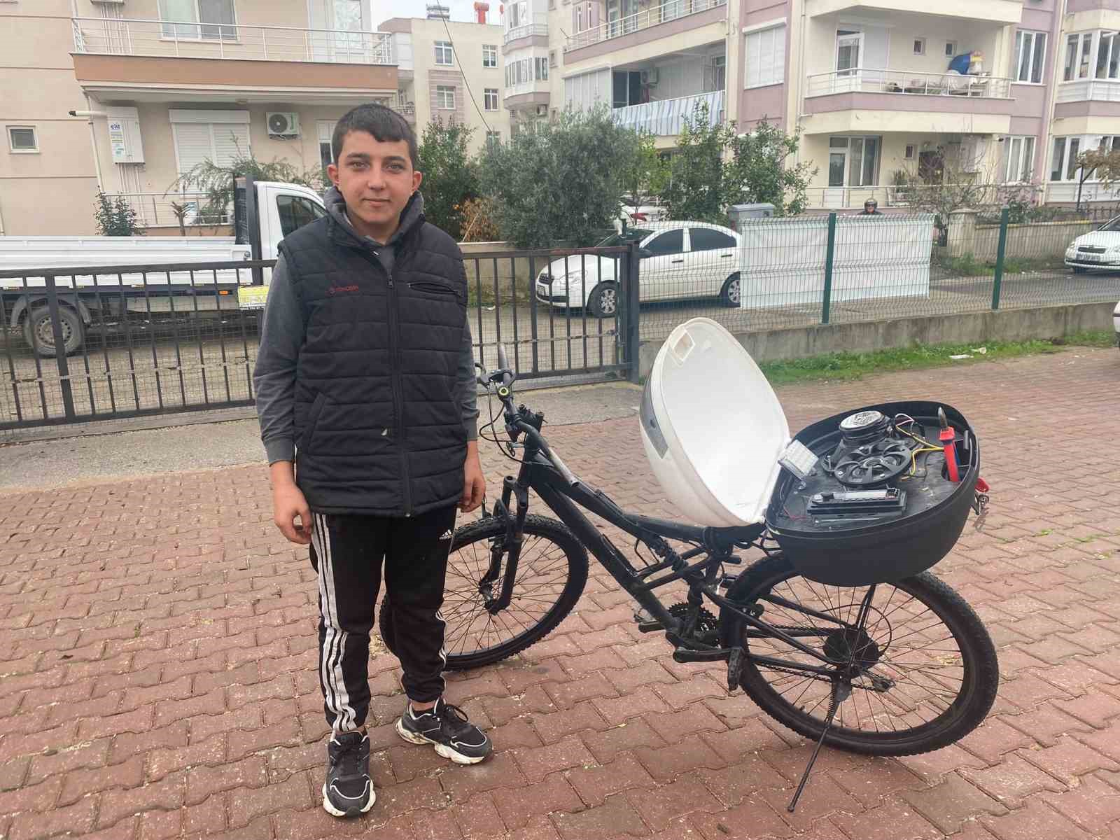 16 yasindaki ozel cocuk bayram efe muzik sevgisini bisikletine tasidi 4