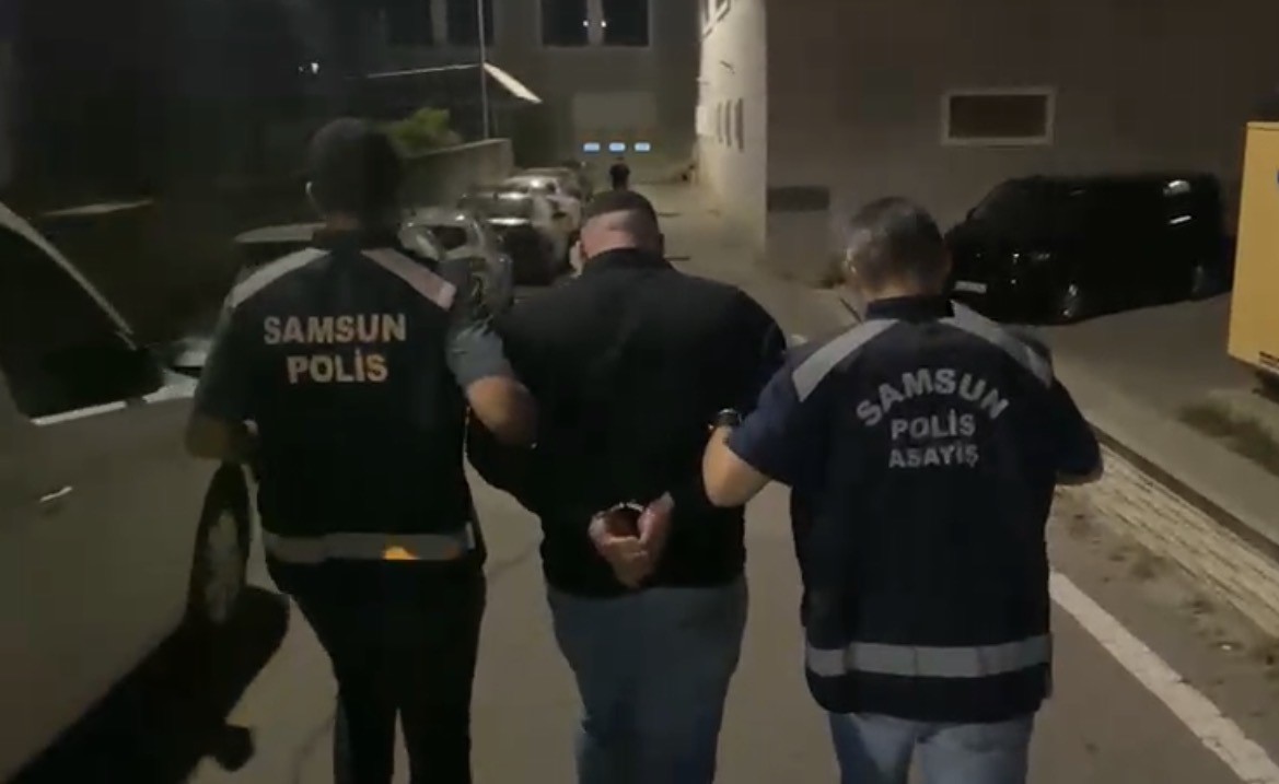 16 yıl ile 9 yıl hapis cezası bulunan hükümlüler yakalandı 4 16 yil ile 9 yil hapis cezasi bulunan hukumluler yakalandi 0 iK9FZani