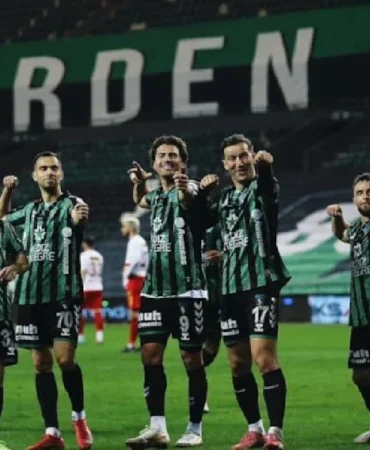 16-yil-sonra-bir-ilk-kocaelispor-super-ligde-hpnr