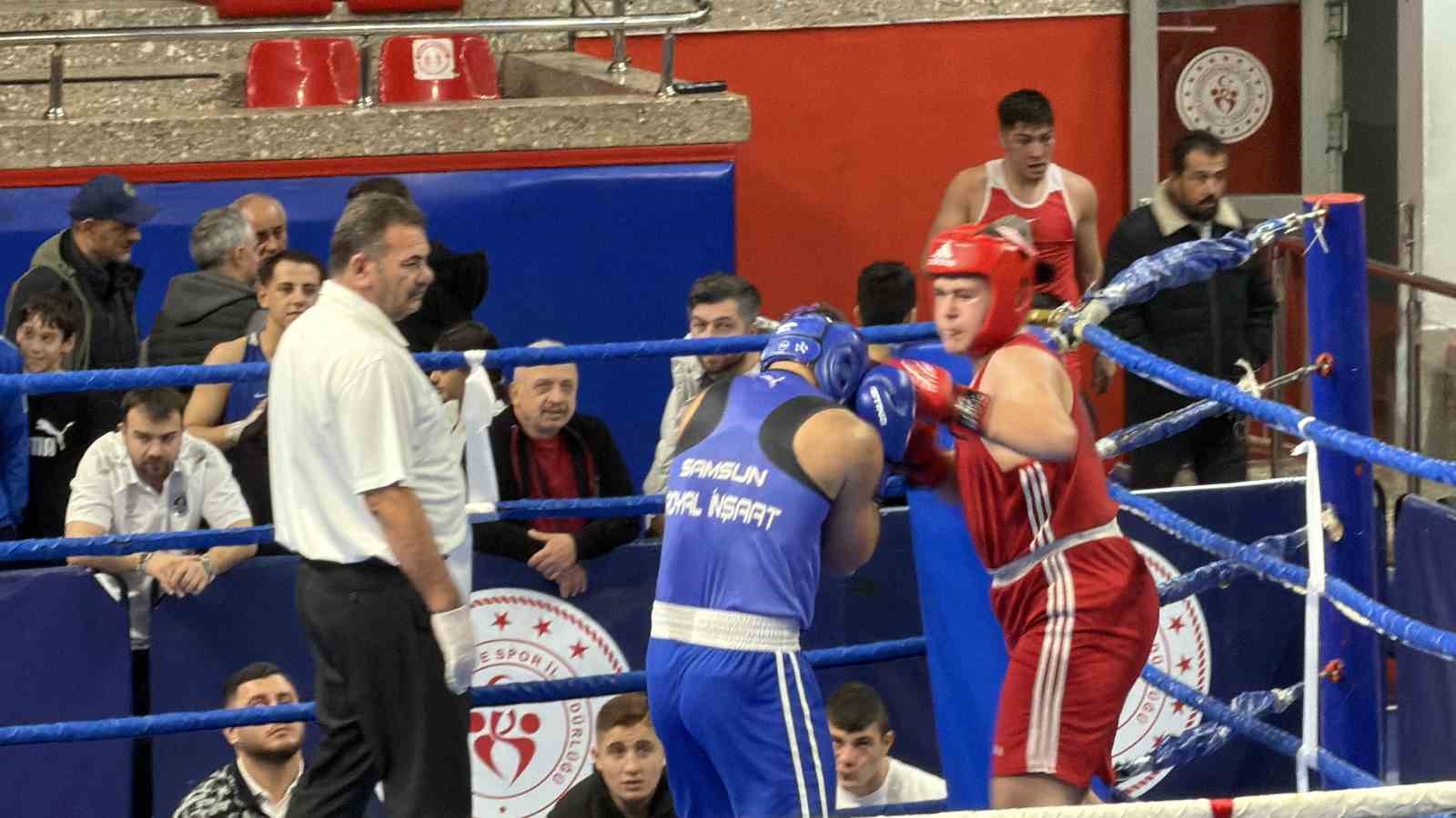 160 boksor ringe cikti buse naz cakiroglu sporculara destek verdi 0 bC277OVb